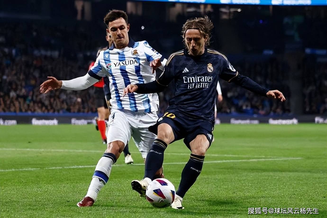 九游官网-澳大利亚生死战取胜秘鲁，奥亚尔萨瓦尔节奏完全掌控